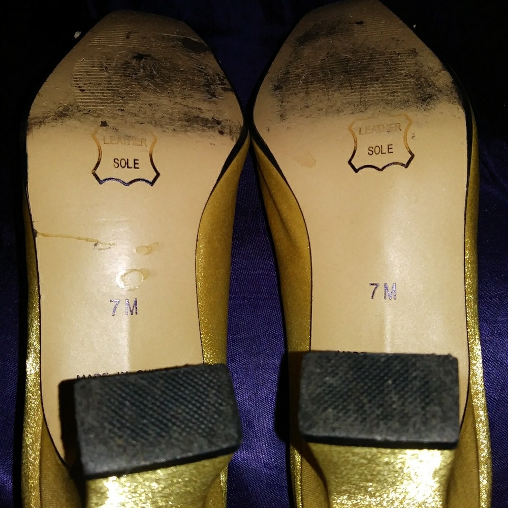Shoes - Picture 3 of 3
